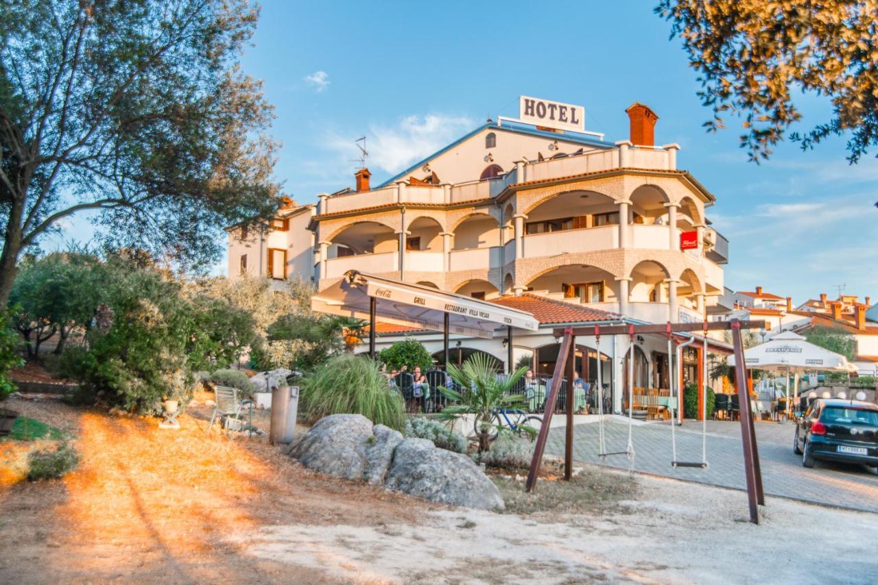 Hotel Villa Врсар Экстерьер фото