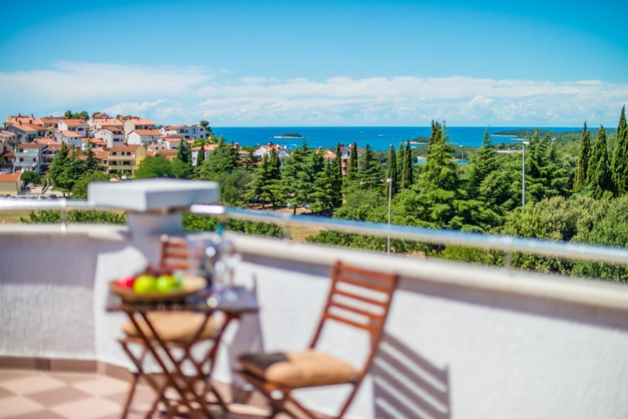 Hotel Villa Врсар Экстерьер фото