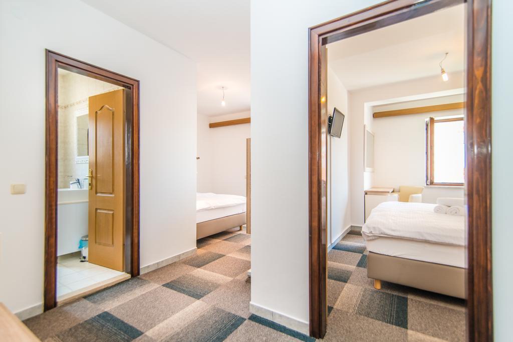 Hotel Villa Врсар Экстерьер фото