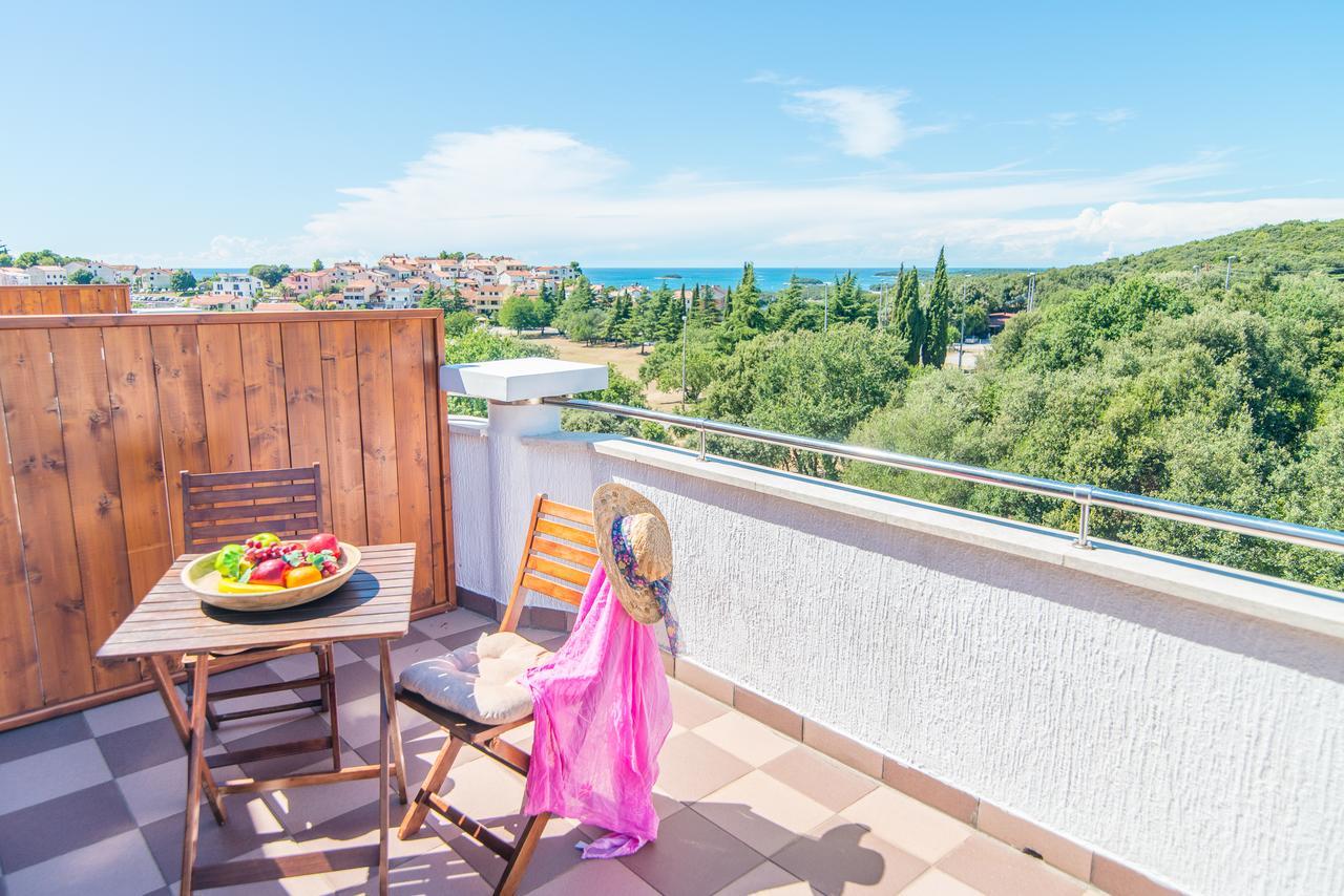 Hotel Villa Врсар Экстерьер фото