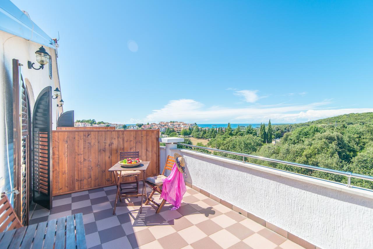 Hotel Villa Врсар Экстерьер фото